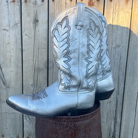 SILVER COWBOY BOOTS SIZE 9.5 - Picture 3 of 8